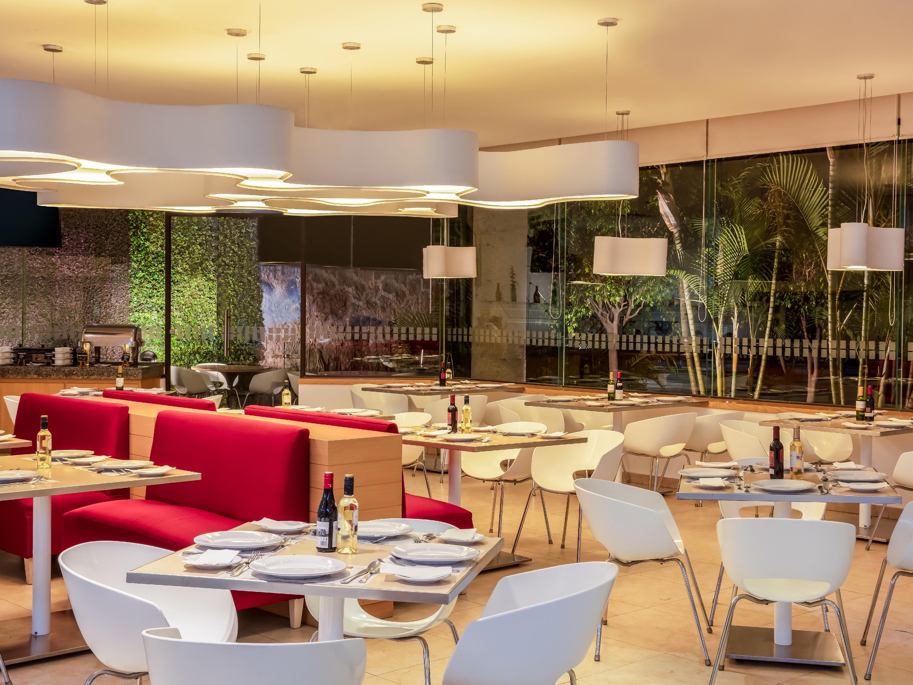 Fiesta Inn Guadalajara Aeropuerto Las Pintas المظهر الخارجي الصورة