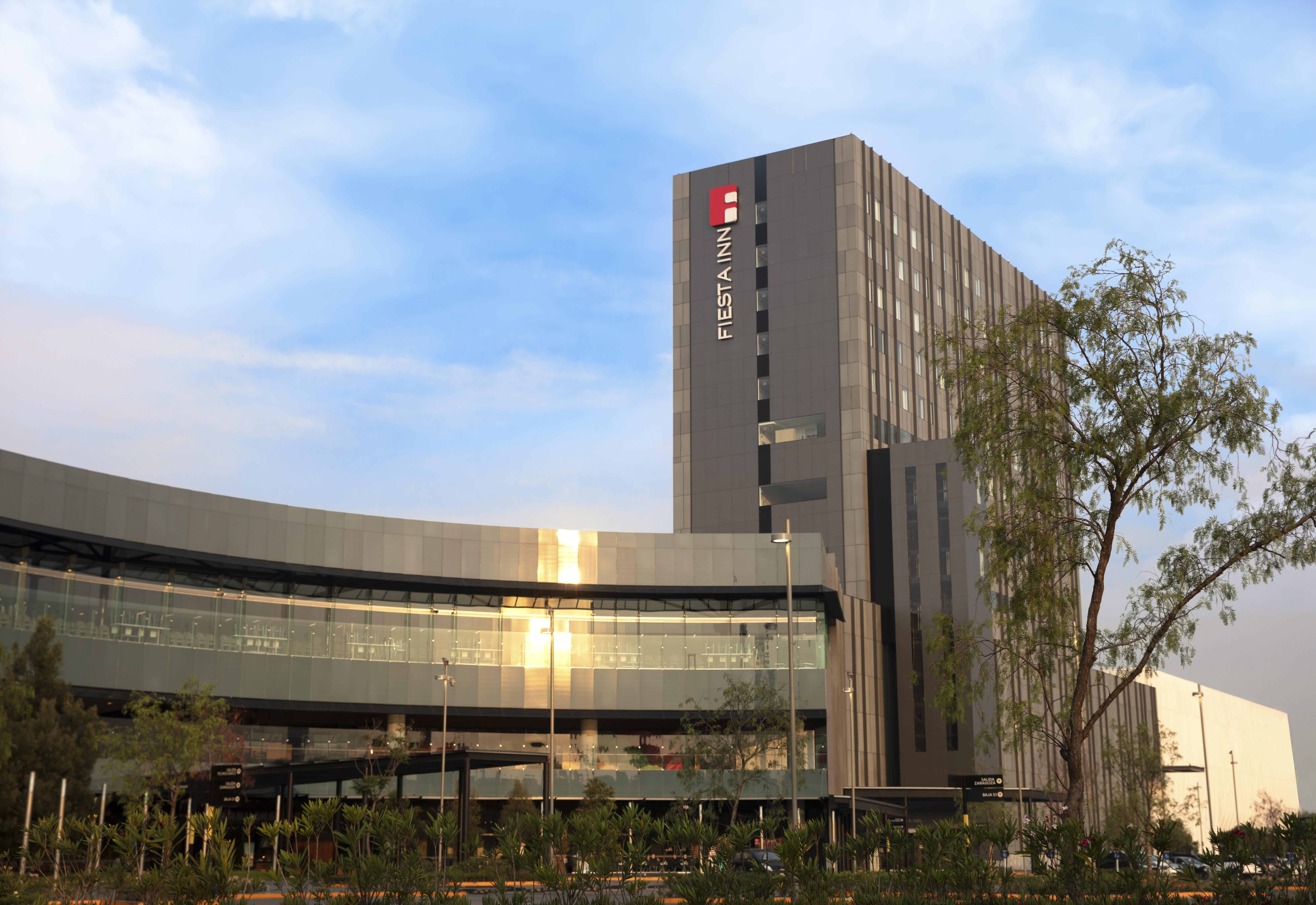 Fiesta Inn Guadalajara Aeropuerto Las Pintas المظهر الخارجي الصورة