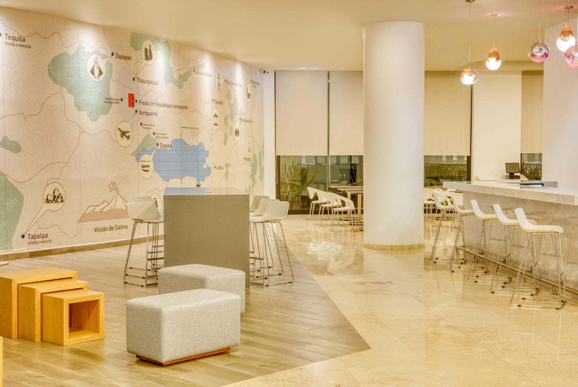 Fiesta Inn Guadalajara Aeropuerto Las Pintas المظهر الخارجي الصورة